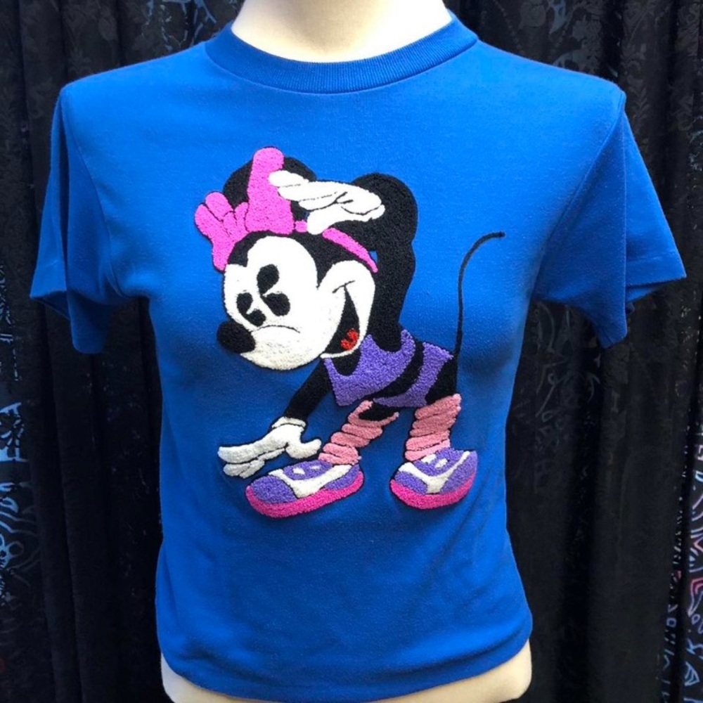 Minnie Mouse Small Blue Embroidered Chenille Workout t shirt vintage